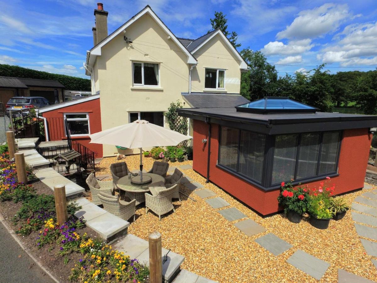 The Lodge Brecon B&B Exterior foto